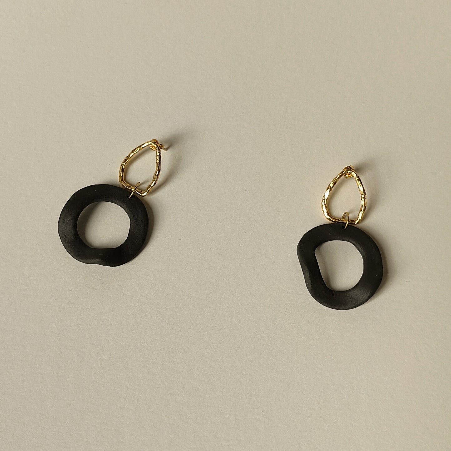 Exomiti Earrings