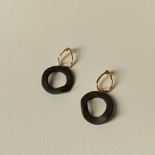 Exomiti Earrings