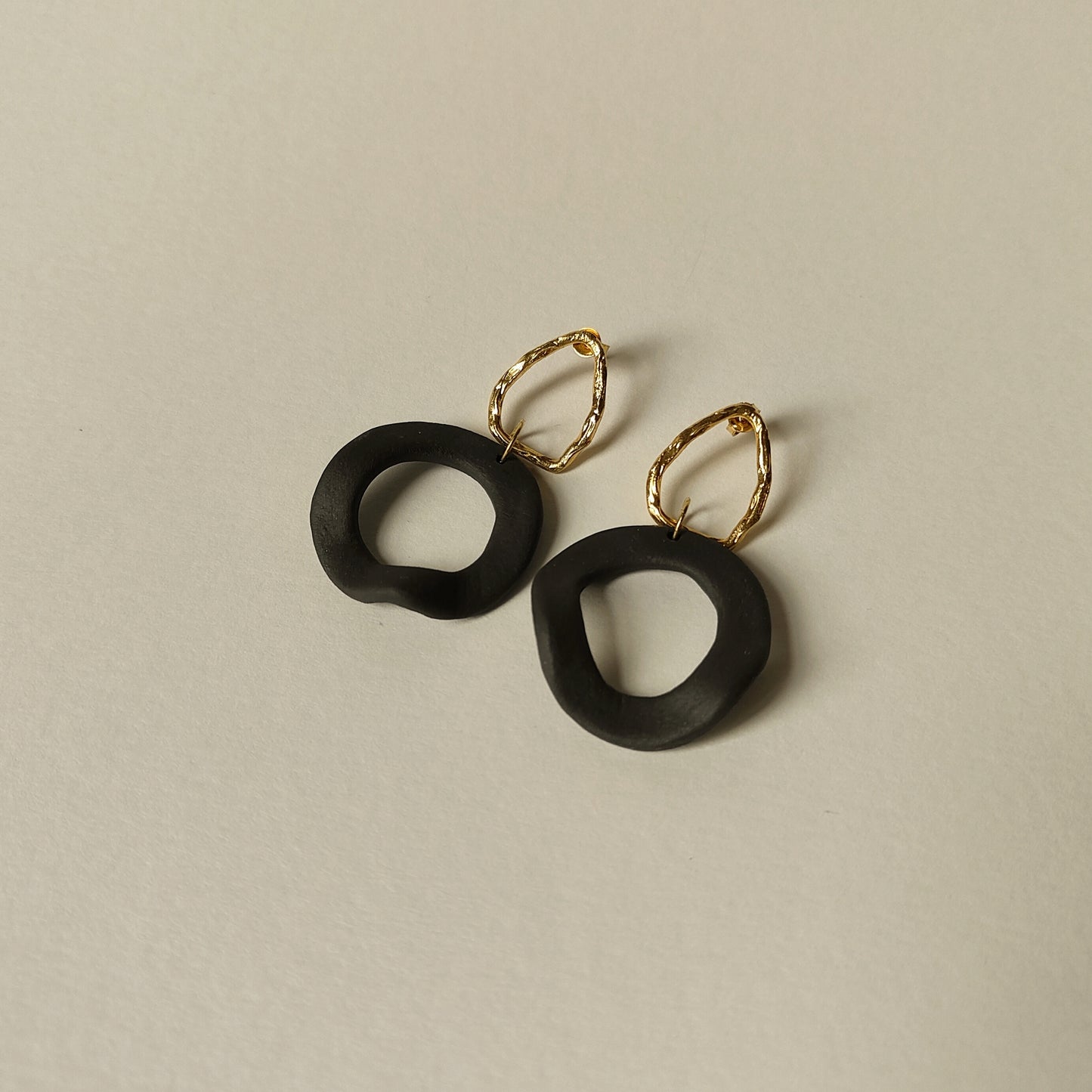 Exomiti Earrings