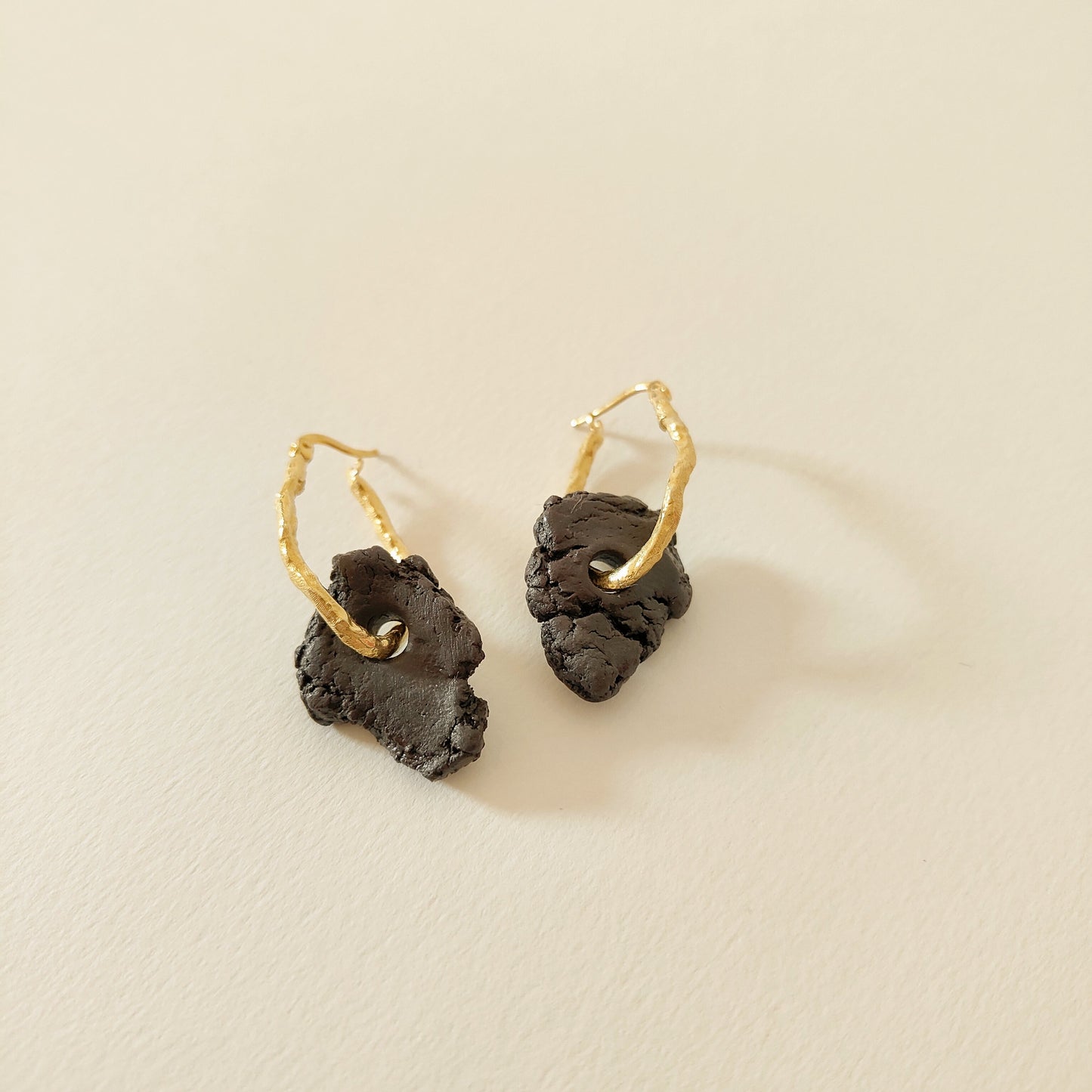 Gyaliskari Earrings
