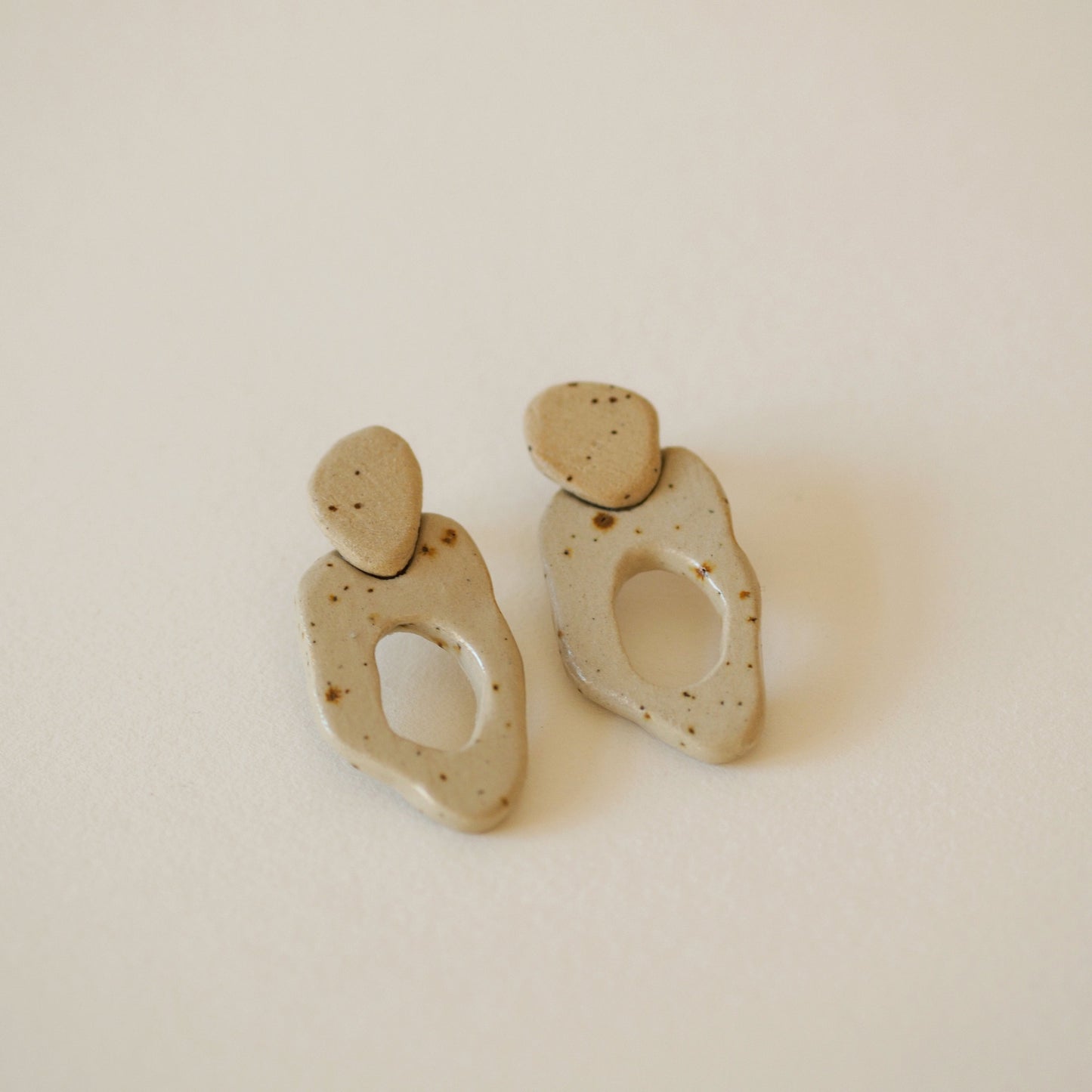 Kaoumiti Earrings