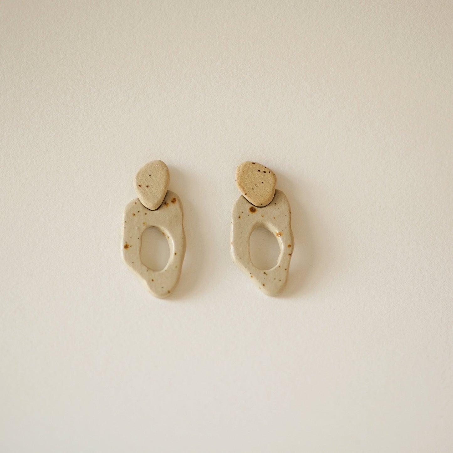 Kaoumiti Earrings