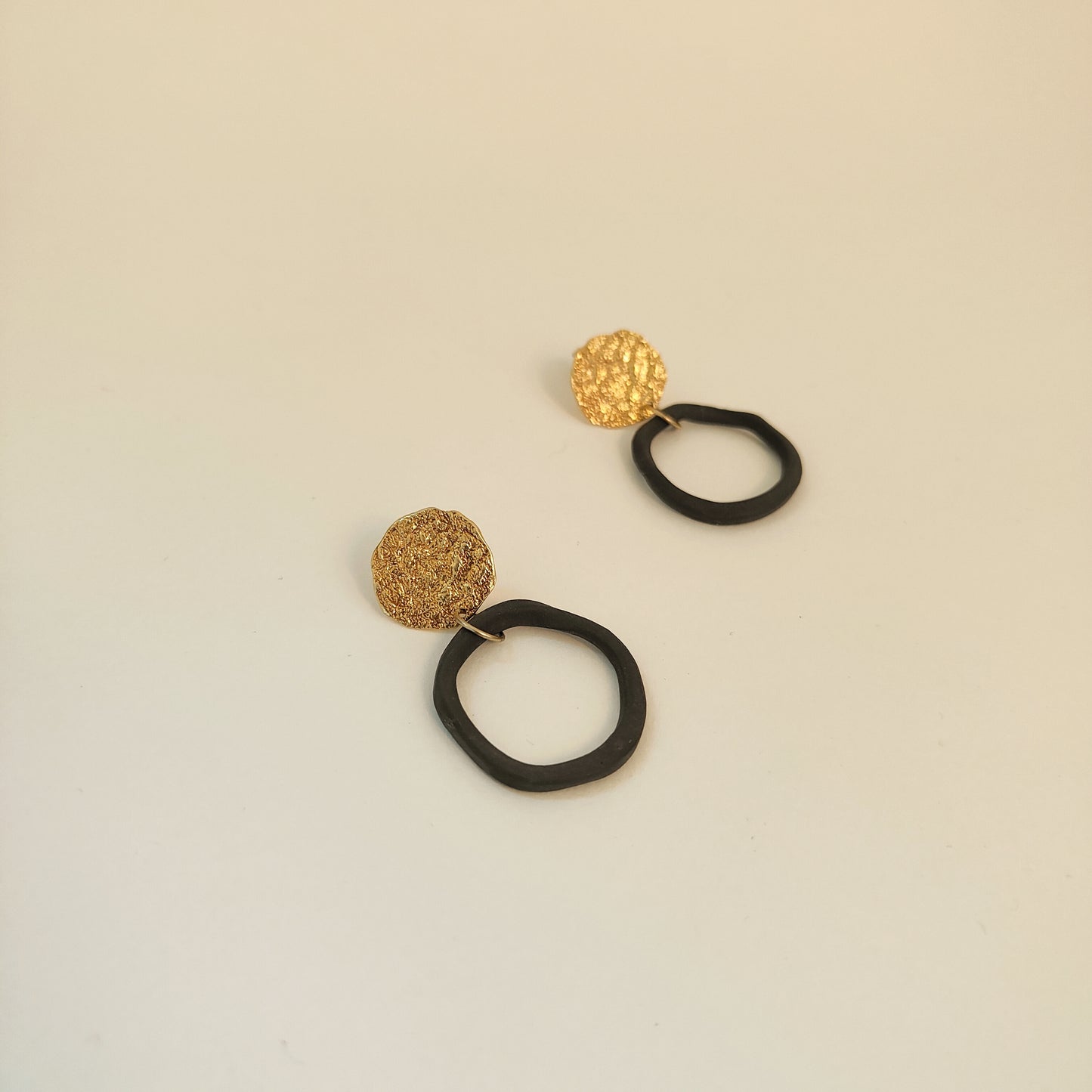 Koloumpos Earrings